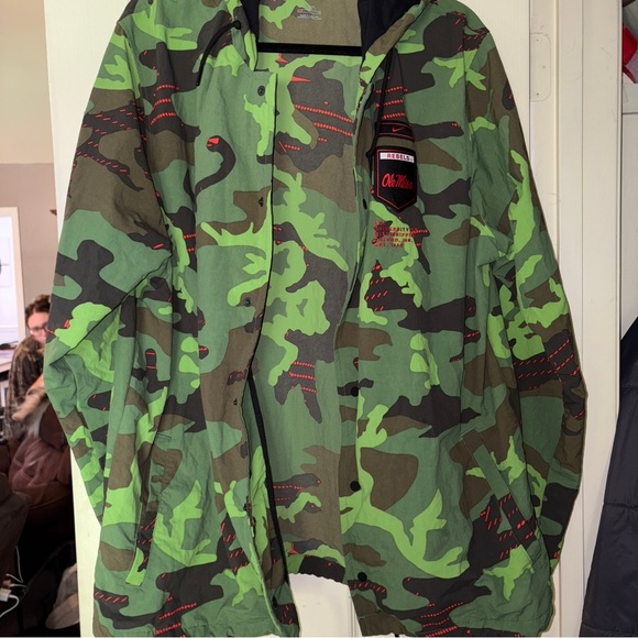 Nike Green and Brown Camouflage Jacket - Picture 6 of 8
